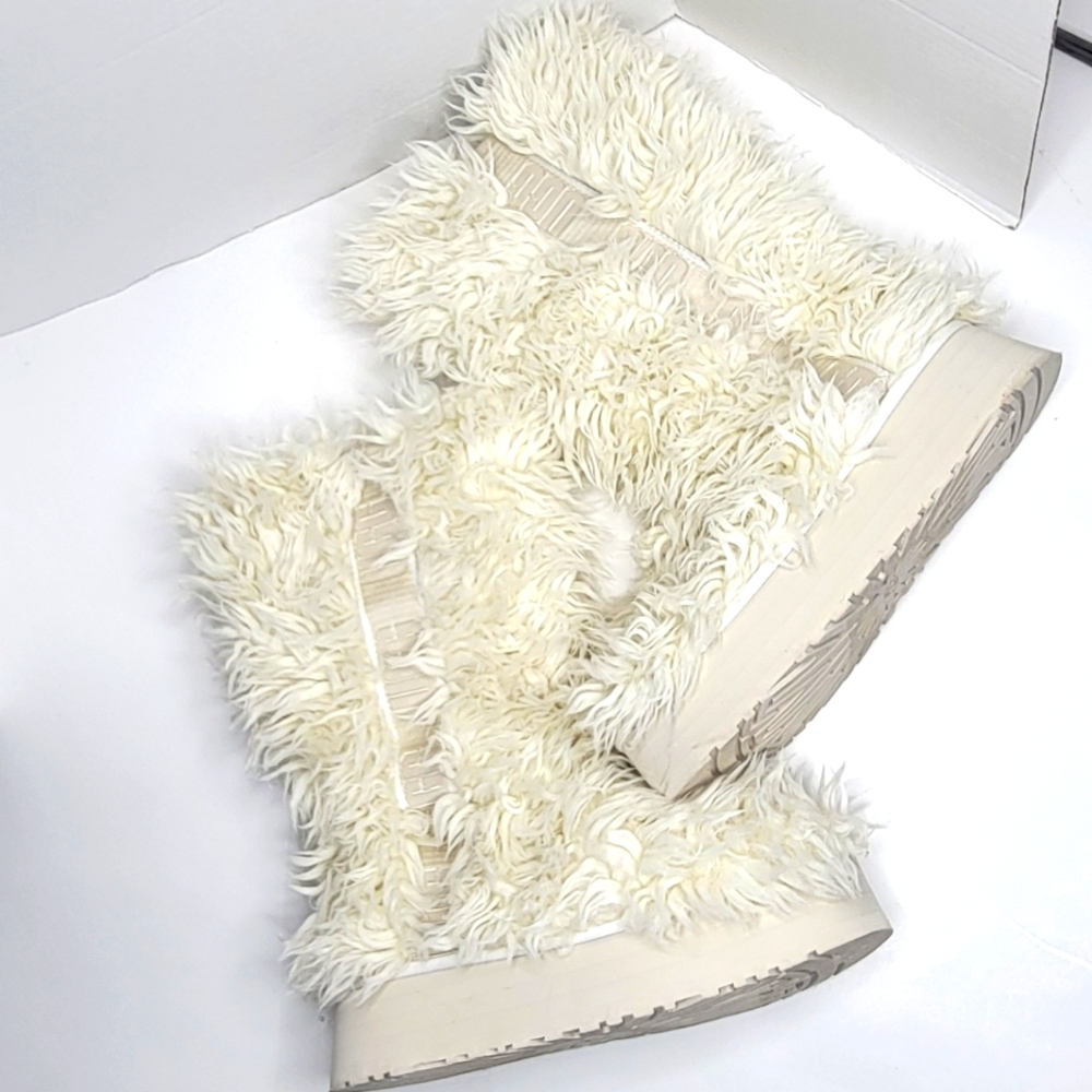 UGG Fluff Momma Sugar Boot 1
